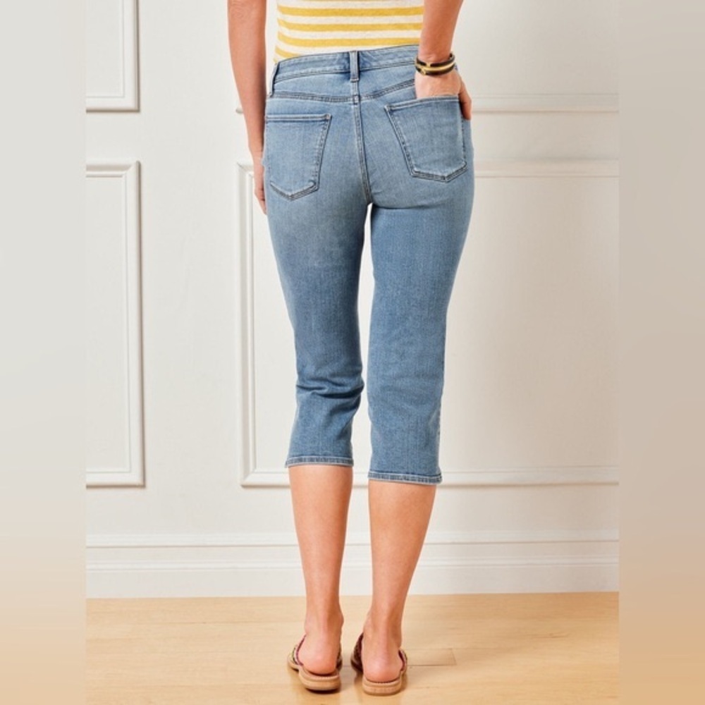 Talbots The Pedal Pusher Length Jeans High Rise Curvy Fit Blue Skye Wash Size 10 - Picture 13 of 14